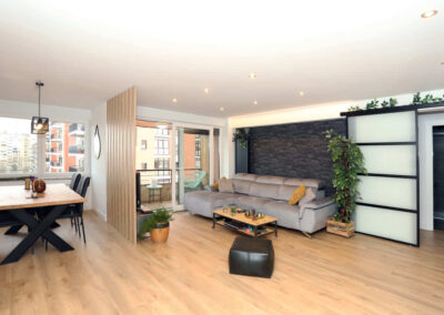 salon amplio moderno