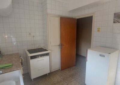 cocina sin reformar de baldosas